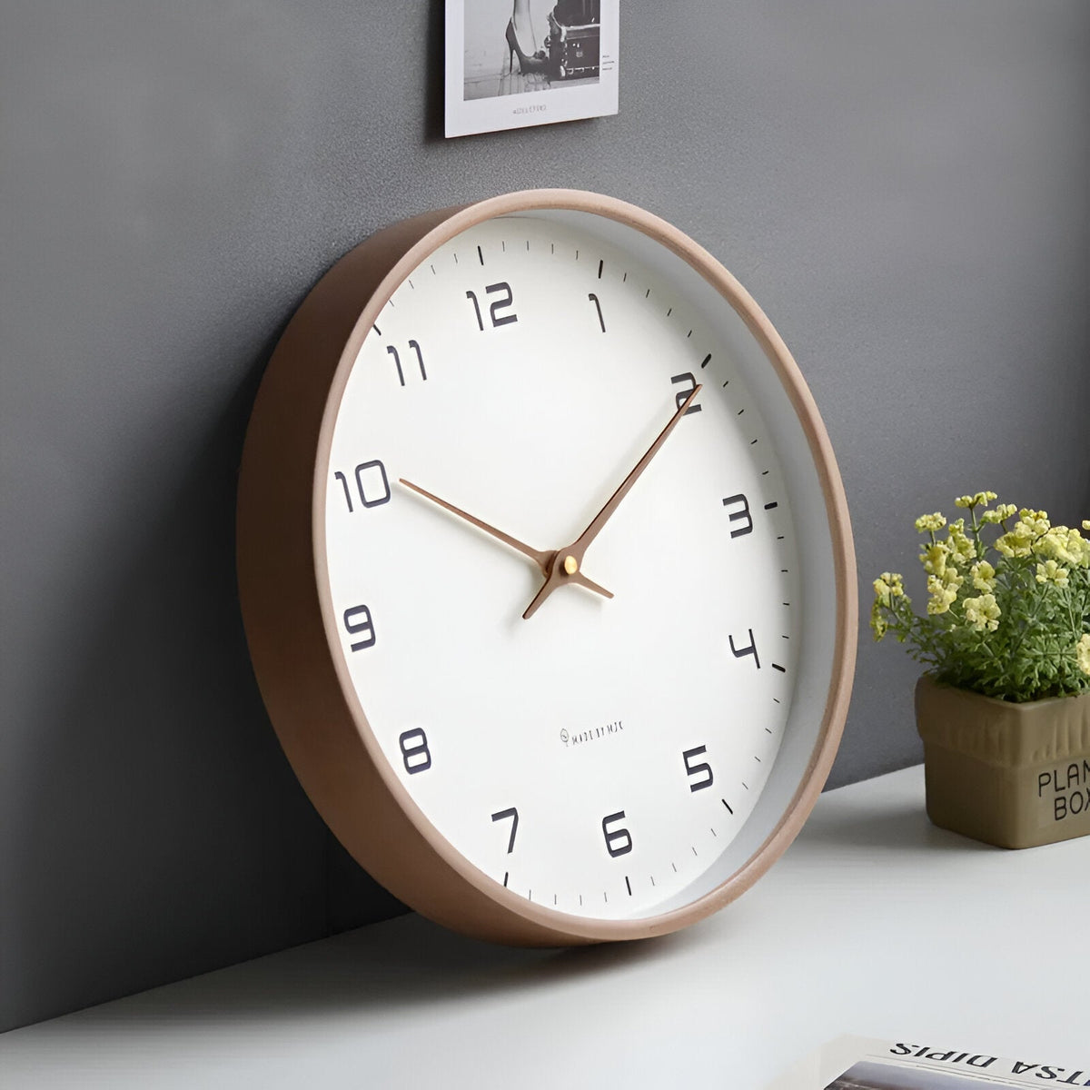 Nordic Wooden Wall Clock, Silent Quartz Minimalist Round Clock for Living Room and Kitchen