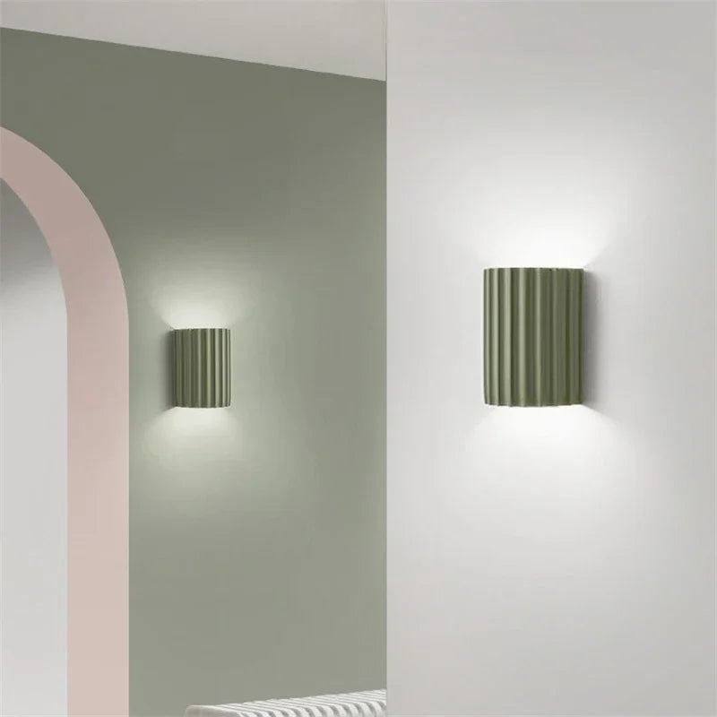 Ribbed Resin Wall Sconce, Modern Up Down Wall Light for Bedroom and Hallway, E27